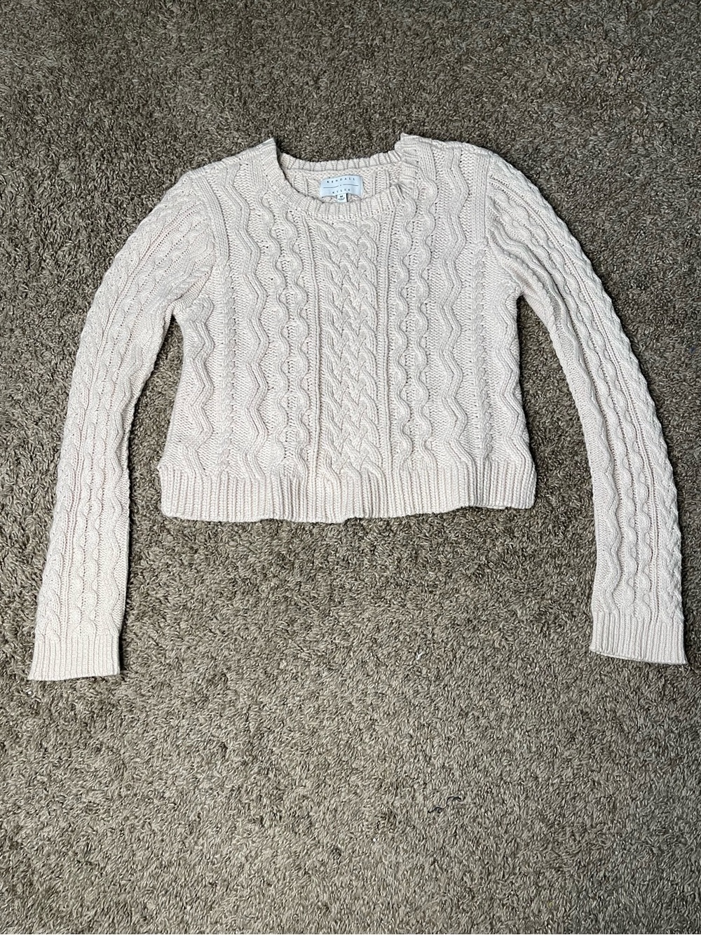 Kendall & Kylie Women’s Cream Cable Knit Cropped Sweater Medium